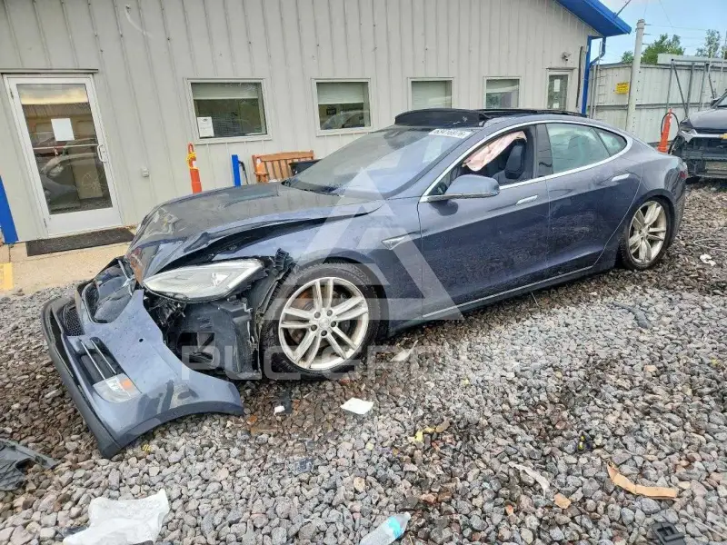 2016 Tesla Model S фото