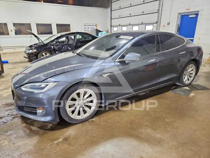 2016 Tesla Model S фото
