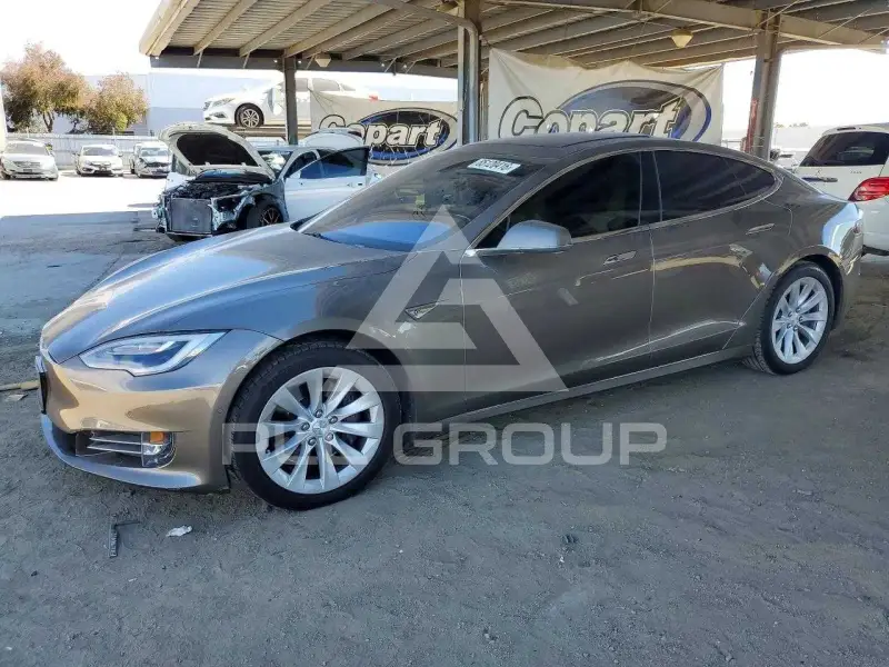 2016 Tesla Model S фото