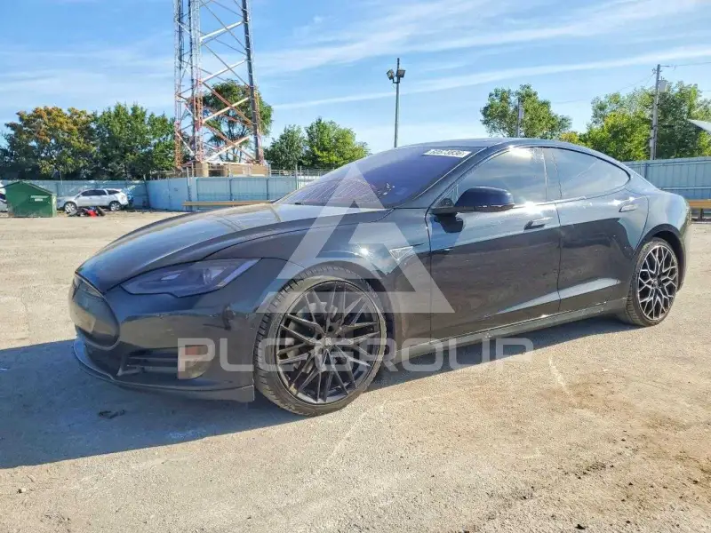 2016 Tesla Model S фото