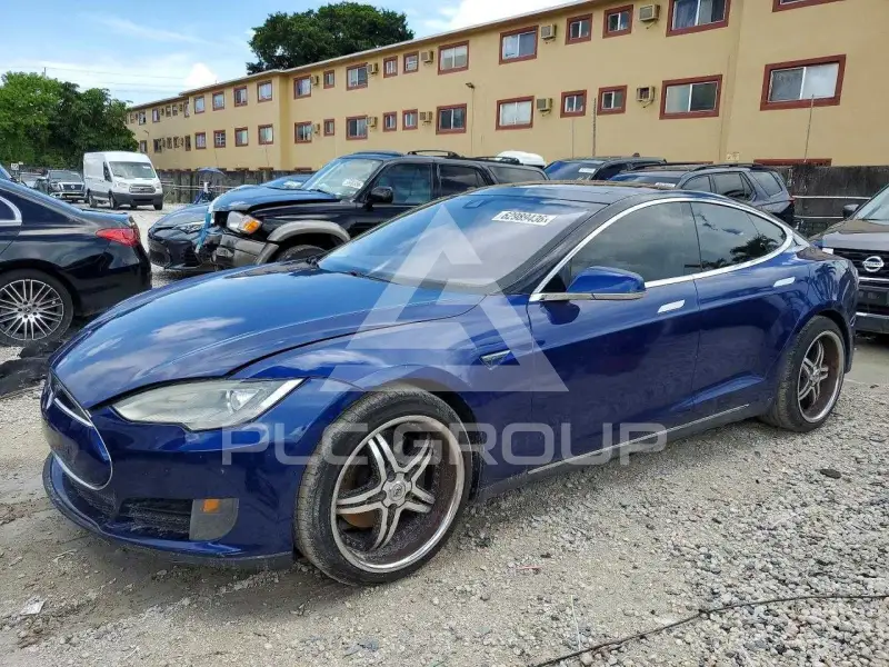 2016 Tesla Model S фото