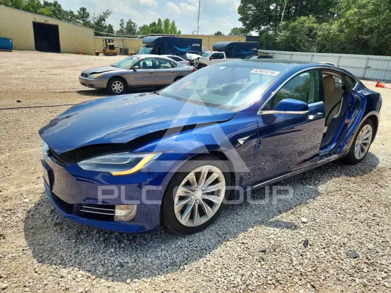 2016 Tesla Model S фото