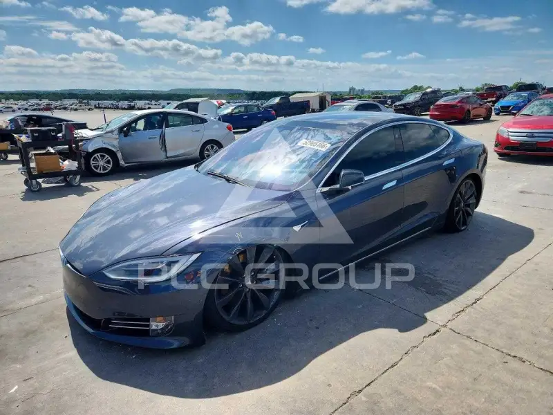 2016 Tesla Model S фото
