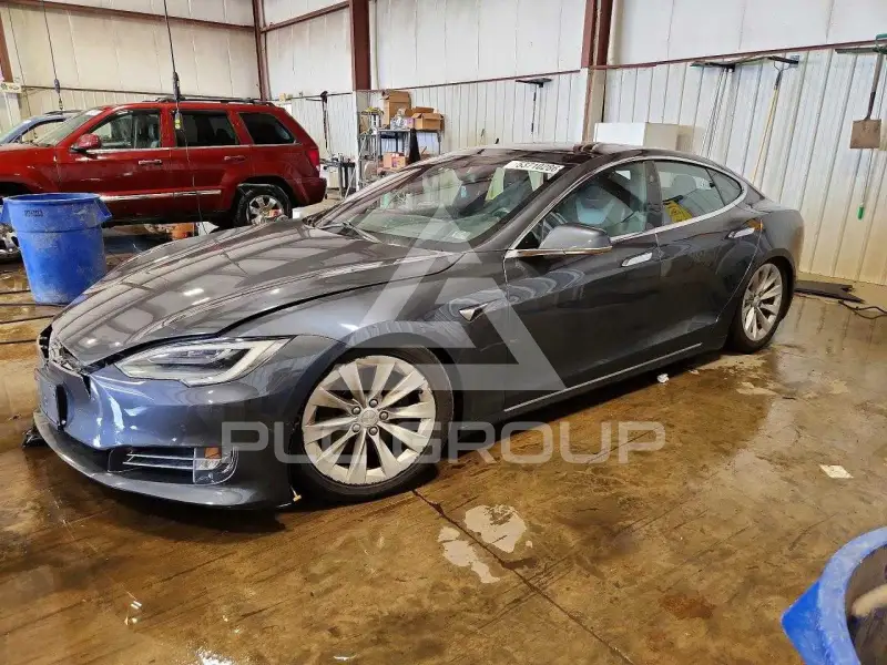 2016 Tesla Model S фото