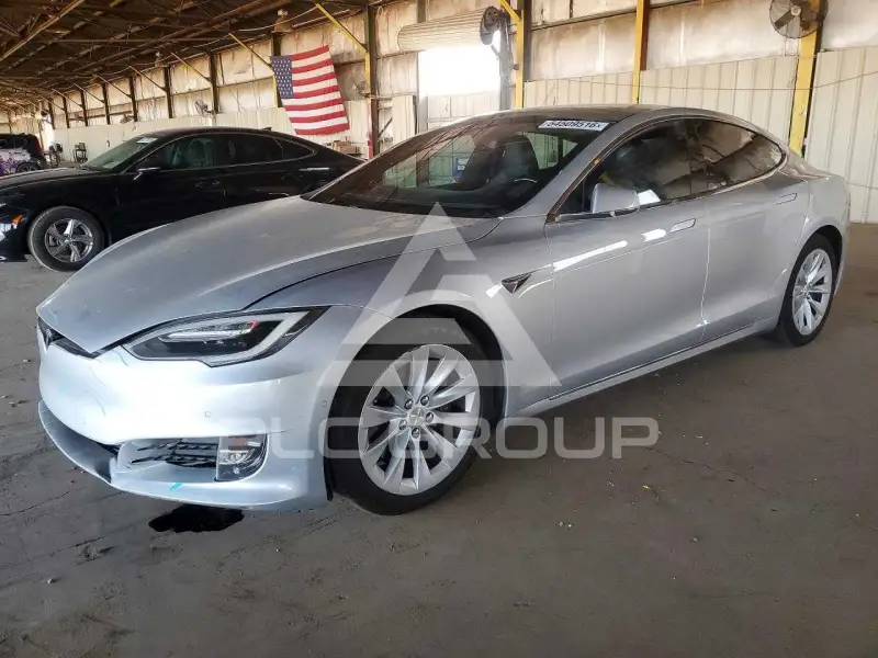 2016 Tesla Model S фото