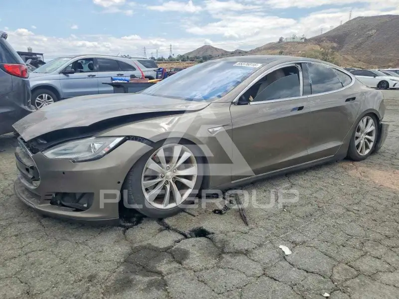 2016 Tesla Model S photo