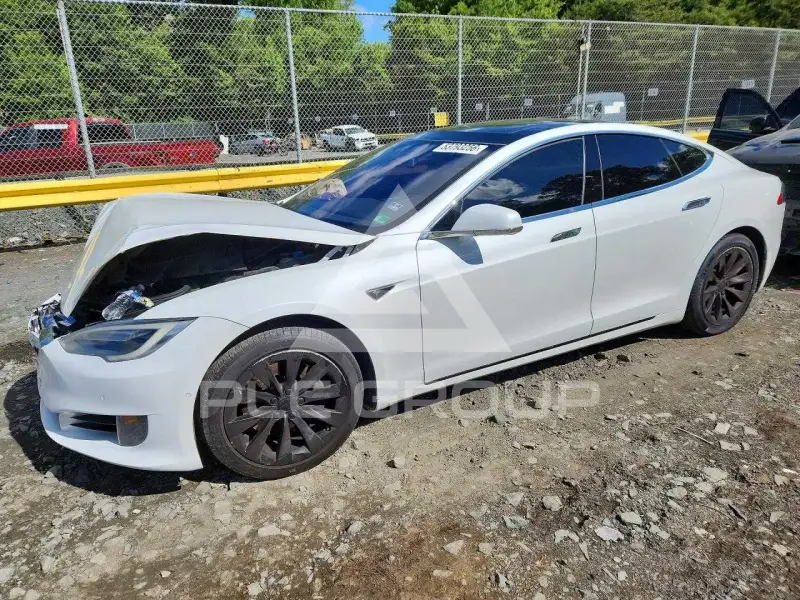 2016 Tesla Model S фото