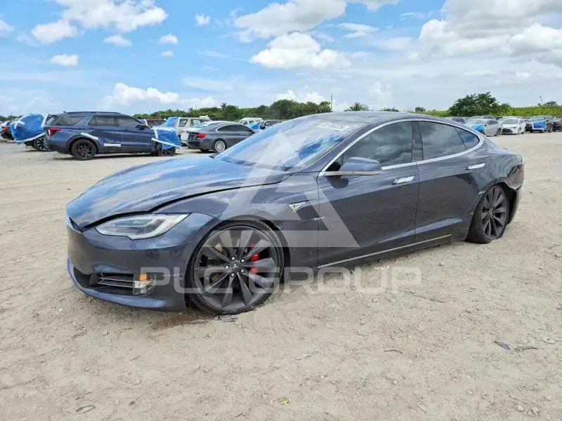 2016 Tesla Model S фото