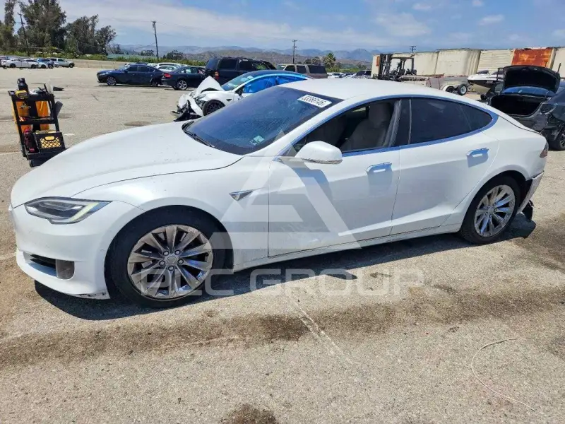 2016 Tesla Model S фото