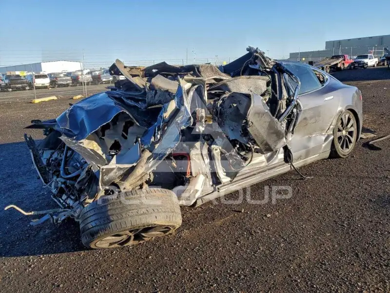 2016 Tesla Model S photo