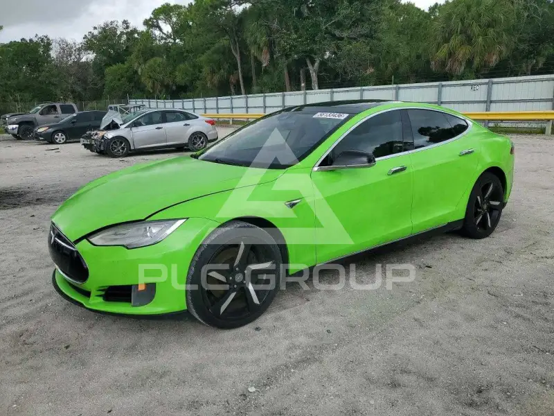 2016 Tesla Model S фото