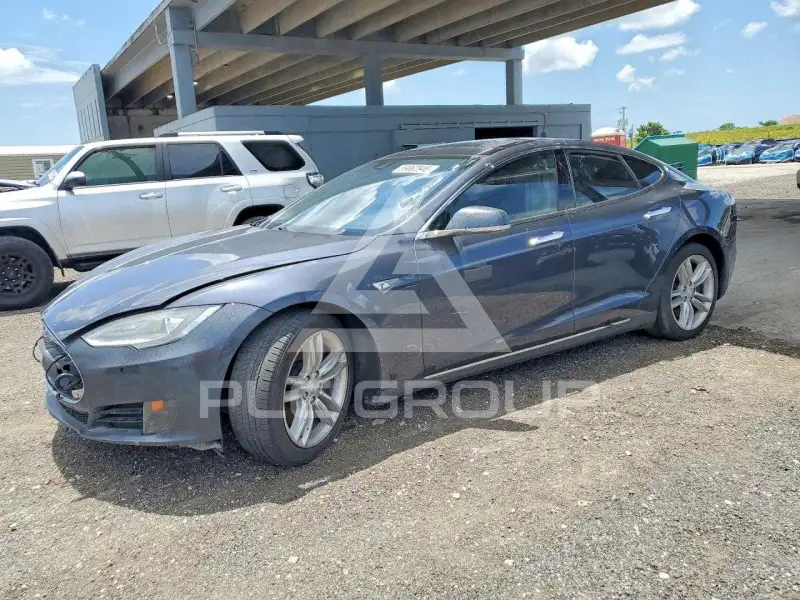2016 Tesla Model S фото