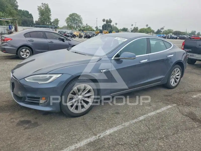 2016 Tesla Model S фото