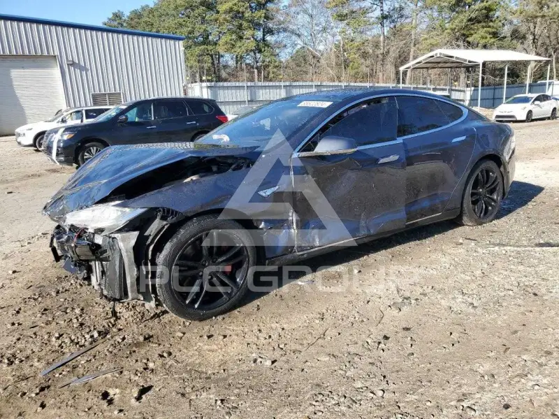 2016 Tesla Model S фото
