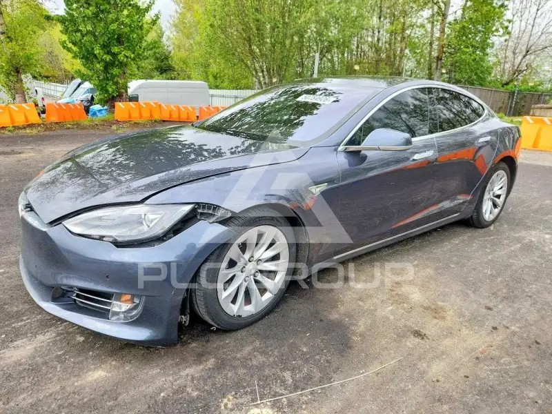 2016 Tesla Model S фото