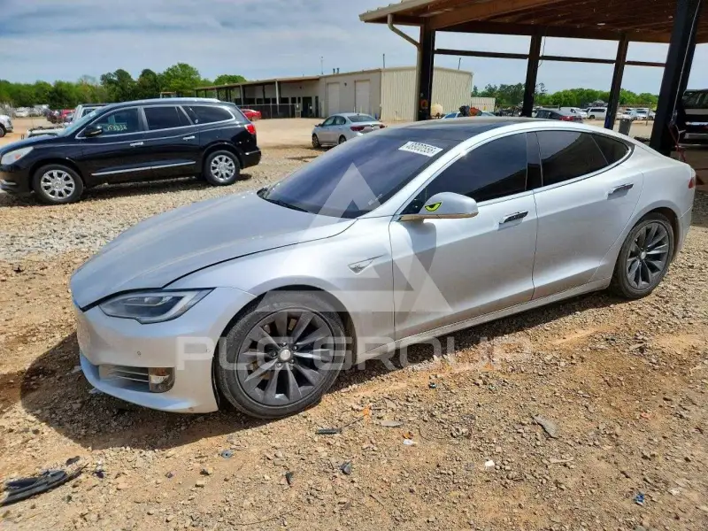 2016 Tesla Model S фото