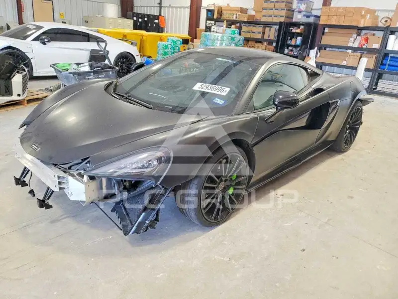2016 McLaren  photo