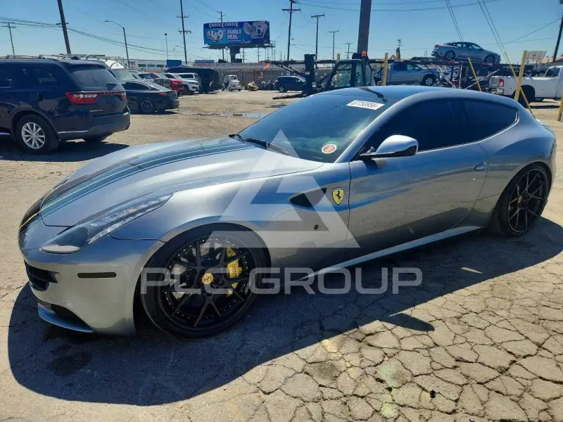 2016 Ferrari FF фото