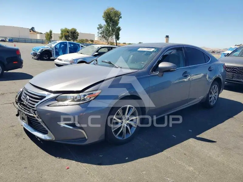 2016 Lexus ES300 photo