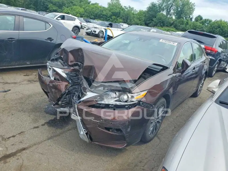 2016 Lexus ES300 фото