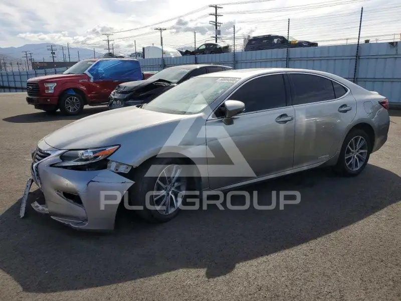 2016 Lexus ES300 photo