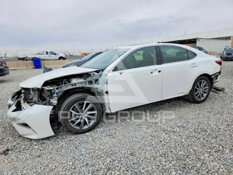 2016 Lexus ES300 фото