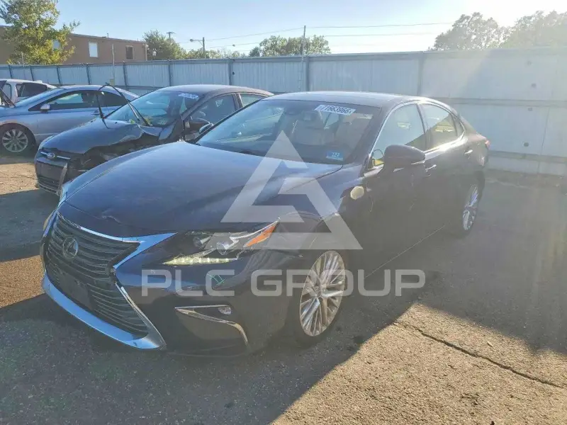2016 Lexus ES350 photo