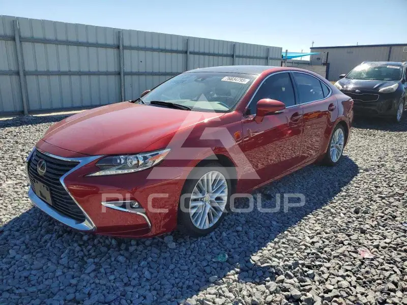 2016 Lexus ES350 photo