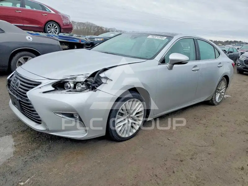 2016 Lexus ES350 photo