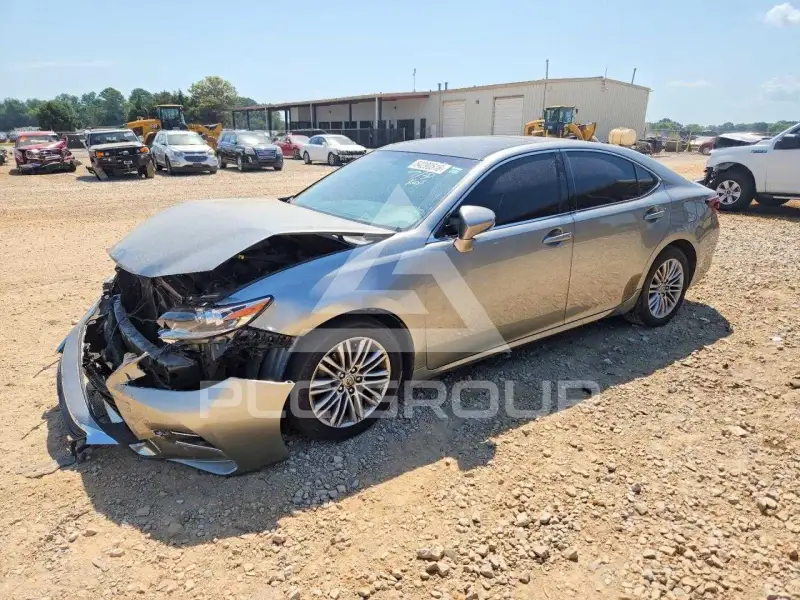 2016 Lexus ES фото
