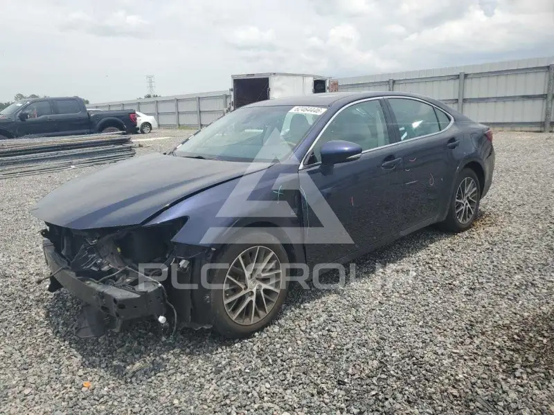 2016 Lexus ES350 photo