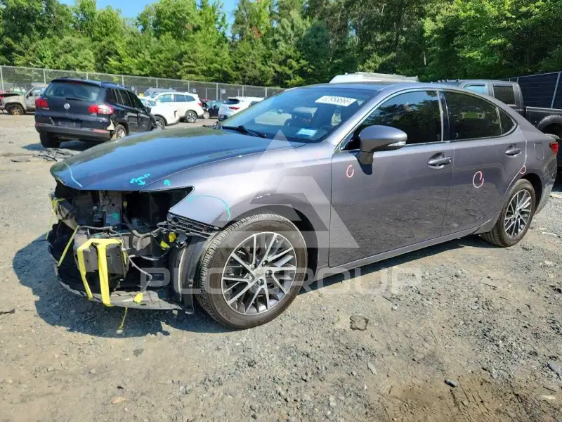 2016 Lexus ES350 photo