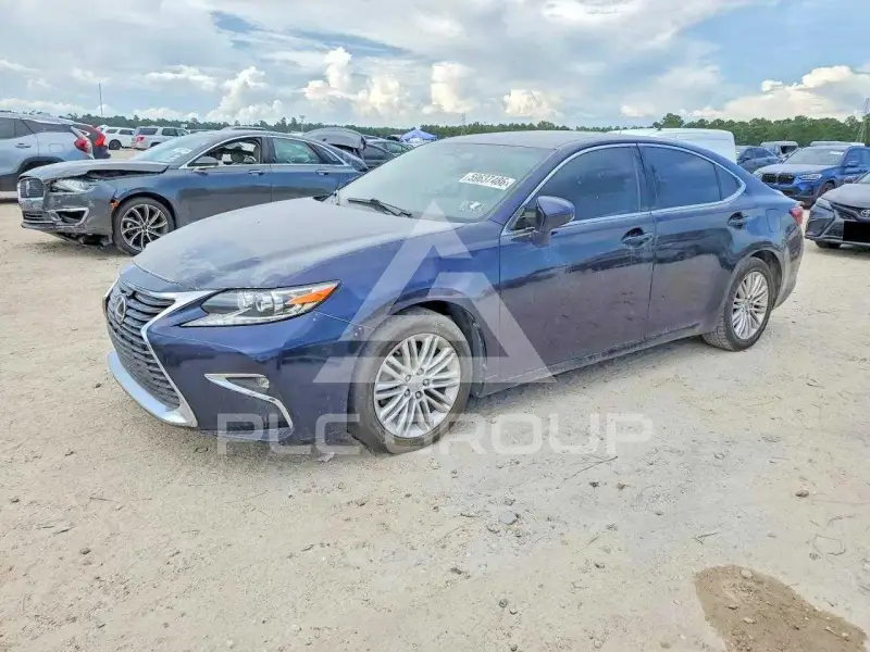 2016 Lexus ES350 photo