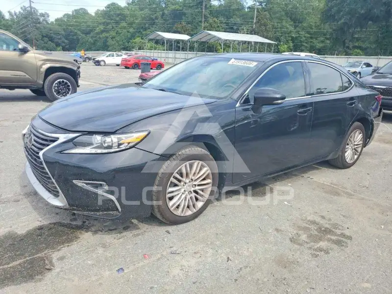 2016 Lexus ES350 photo