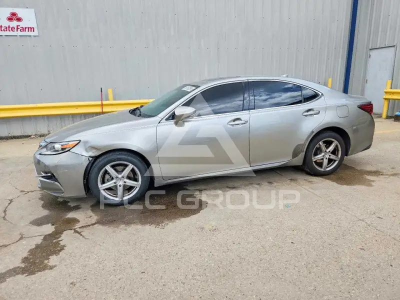 2016 Lexus ES350 фото