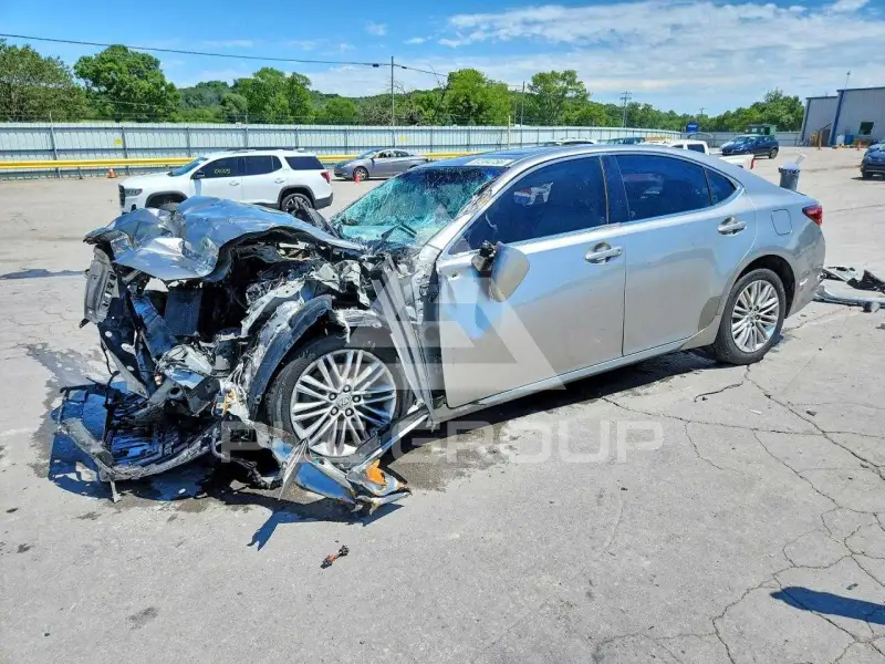 2016 Lexus ES350 photo