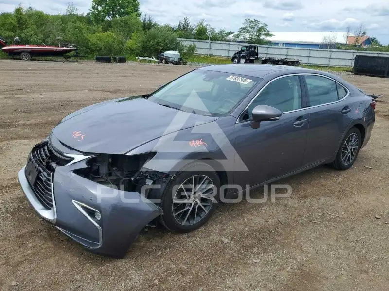 2016 Lexus ES350 photo