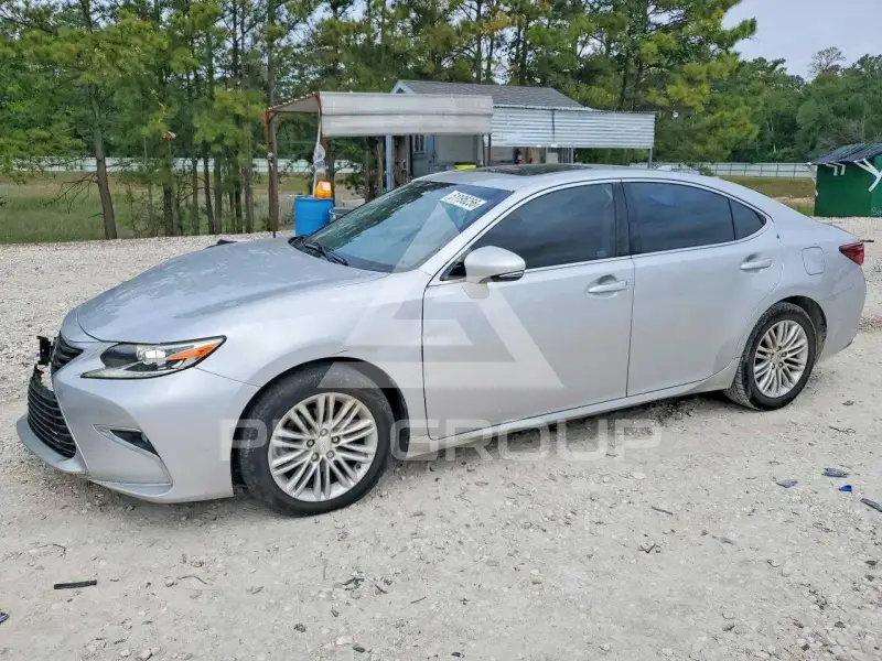 2016 Lexus ES350 photo