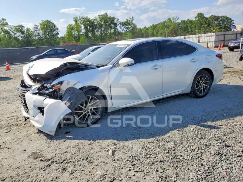 2016 Lexus ES350 фото