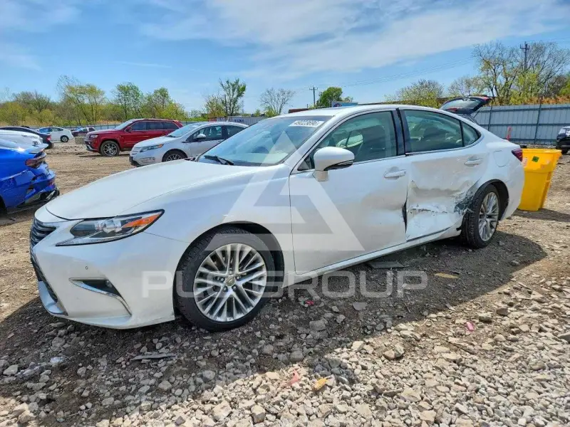 2016 Lexus ES350 photo