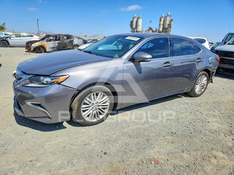 2016 Lexus ES350 фото