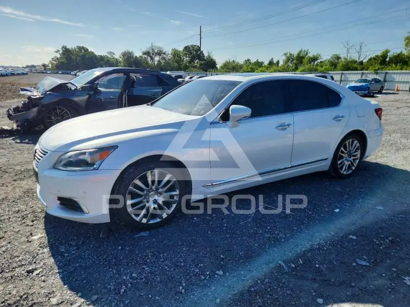 2016 Lexus LS460 photo