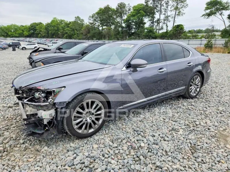 2016 Lexus LS460 photo