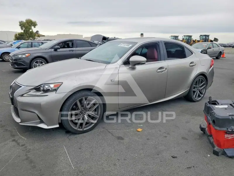 2016 Lexus IS фото