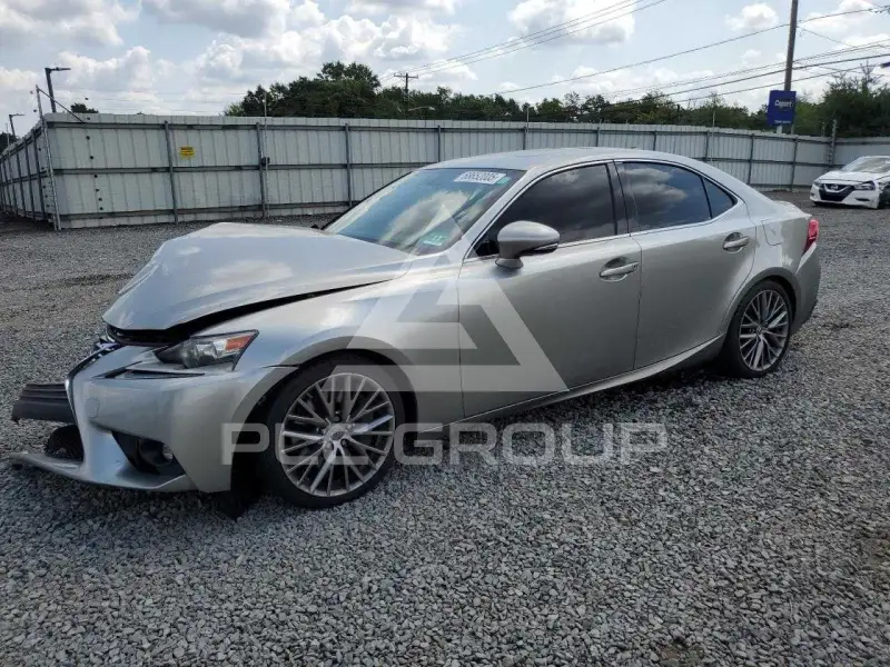 2016 Lexus IS фото