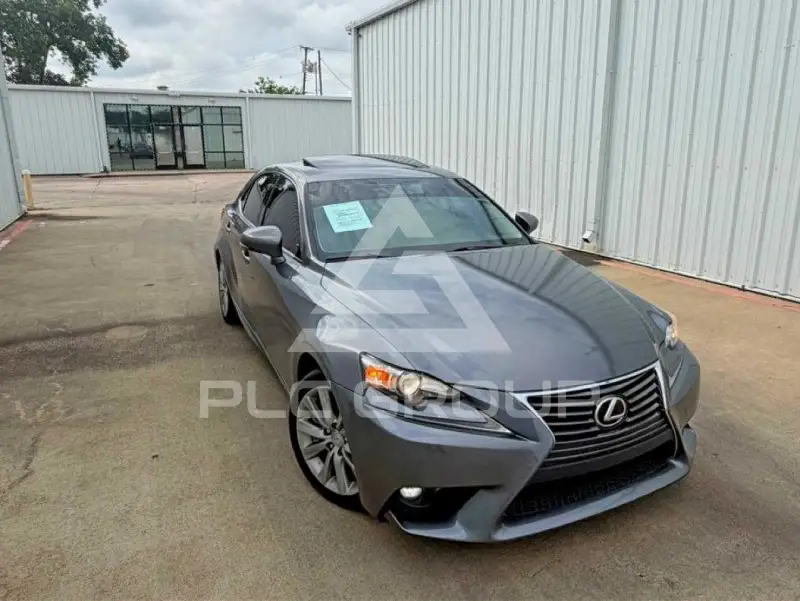 2016 Lexus IS фото