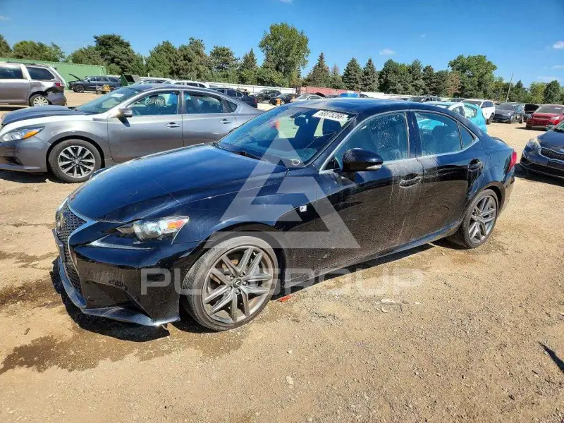 2016 Lexus IS photo