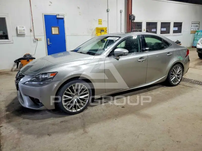 2016 Lexus IS фото