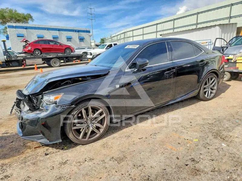2016 Lexus IS photo
