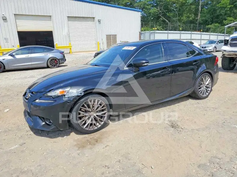 2016 Lexus IS photo